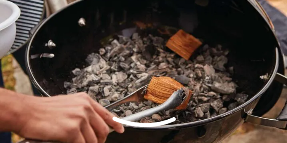Churrasqueira a Carvão: O Que Faltava na sua Área Gourmet